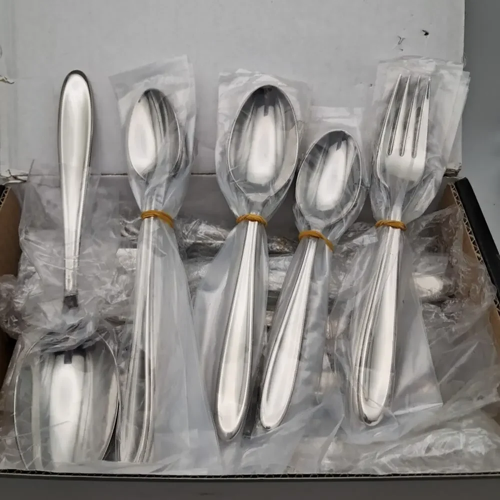 Lenox Barnaby-Cantera 45 Piece Set 18/10 Stainless Serves 5 Flatware NIB Vietnam